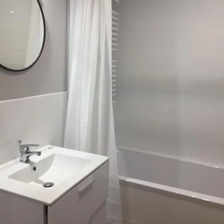 아파트 Studio Apartment