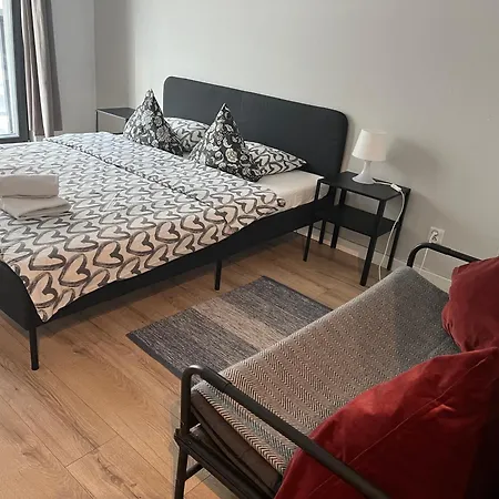 아파트 Studio Apartment