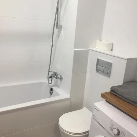 Studio Apartment アパート *